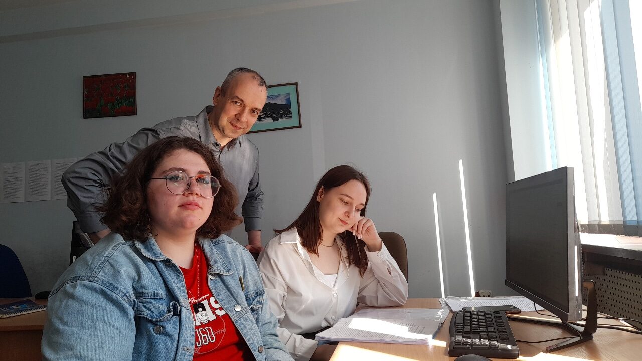 студенты журфака